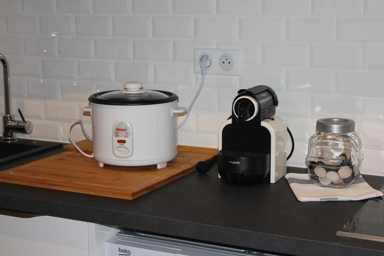 Nicely Decorated Modern Studio Near The Eiffel Tower - - Welkeys Appartement Paris